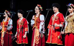 🌟 Продолжаем знакомить вас с вокальными коллективами, которые приняли участие в нашем отчетном мероприятии! 🎶