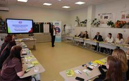 🎉 КМПК провели юбилейный "Форум молодых педагогов"! И наша коллега, Софья Александровна, приняла активное участие в этом значимом событии. На протяжении трех дней начинающие специалисты со всего Краснодара погружались в творческую и профессиональную атмосферу, полную вдохновения и новых идей.