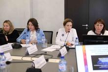 В заседании приняли участие представители краевой Общественной палаты, представители министерства культуры и министерства образования Краснодарского края, руководители и сотрудники учреждений образования и культуры из разных муниципалитетов Краснодарского края, а также студенты и преподаватели КГИК. Главными темами обсуждения стали реализация государственной программы «Развитие культуры» в 2025 году.