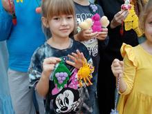  Воспитанники творческого объединения "Волшебный клубок" клуба "Алые паруса" с большим энтузиазмом подготовили уникальные изделия для предстоящей ярмарки!