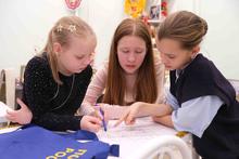 Квест объединил командную работу, логику и праздничное настроение, подарив участникам яркие эмоции и ощущение настоящего новогоднего волшебства 